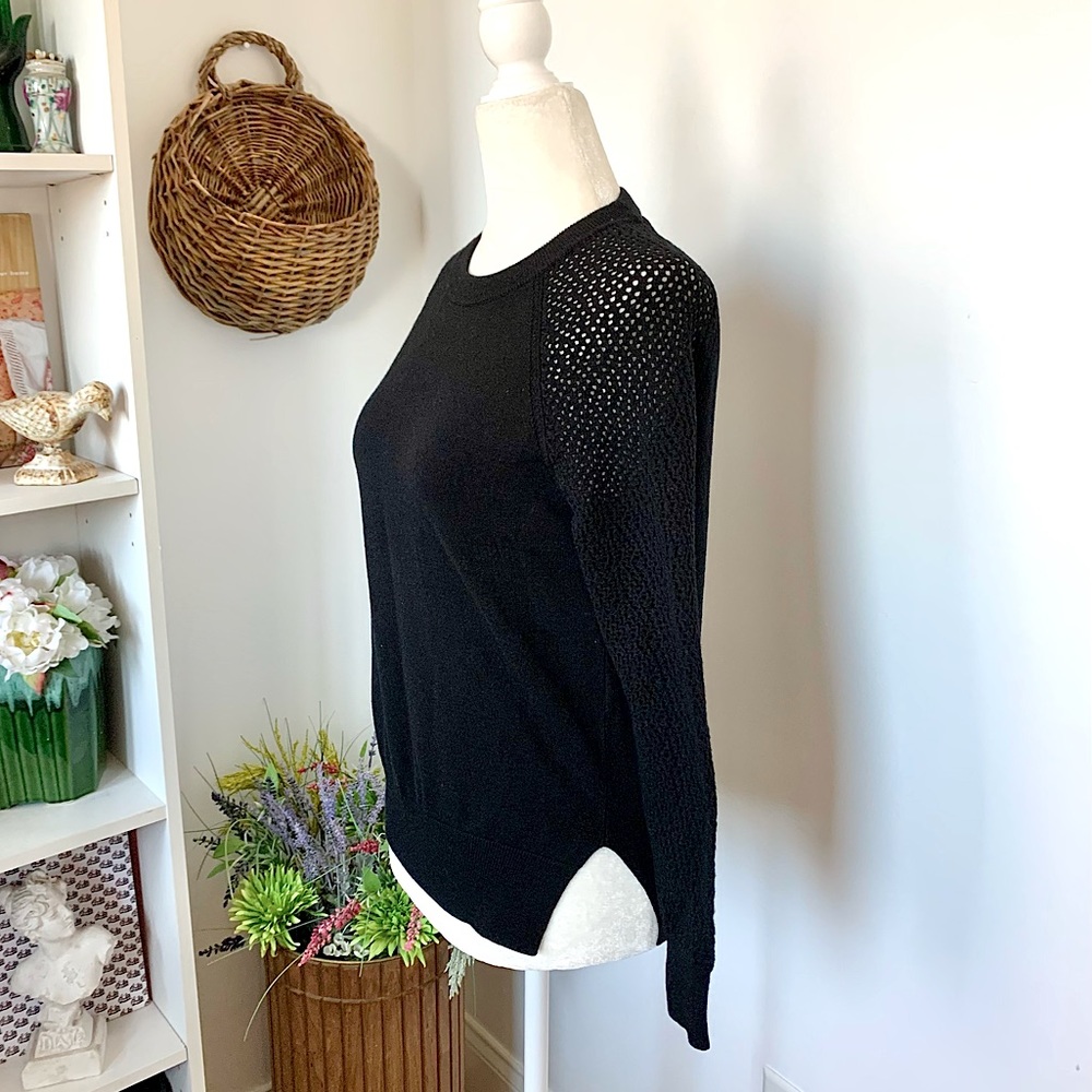 Aritzia Wilfred Free Italian Knit Sweater Perforated Shoulders black XS XXS - Picture 16 of 16